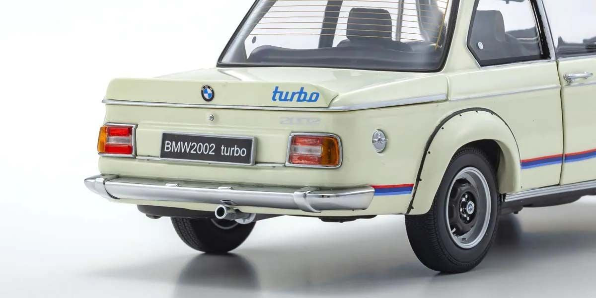 Kyosho Diecast BMW 2002 Turbo 1974 Blanche 1/18 KS08544W