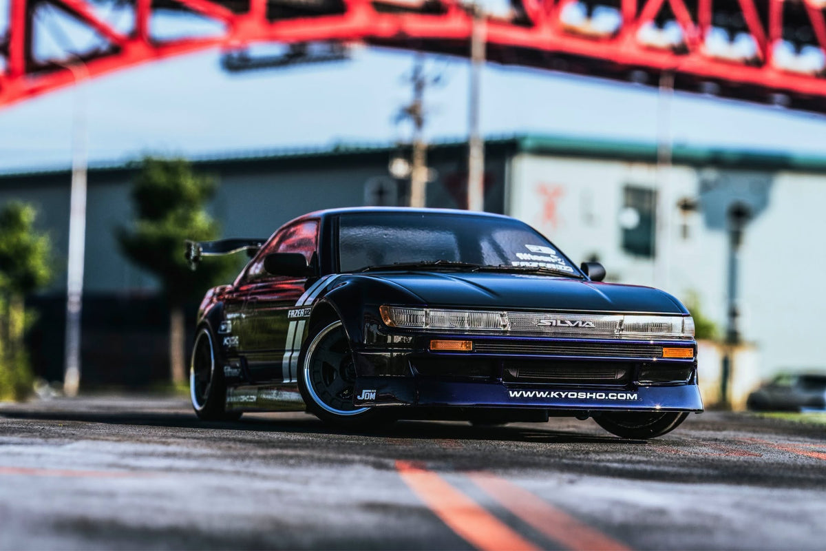 Kyosho Fazer Drift D2 Readyset D2 Nissan Silvia S13 Tuned-versie RTR 34503T1B