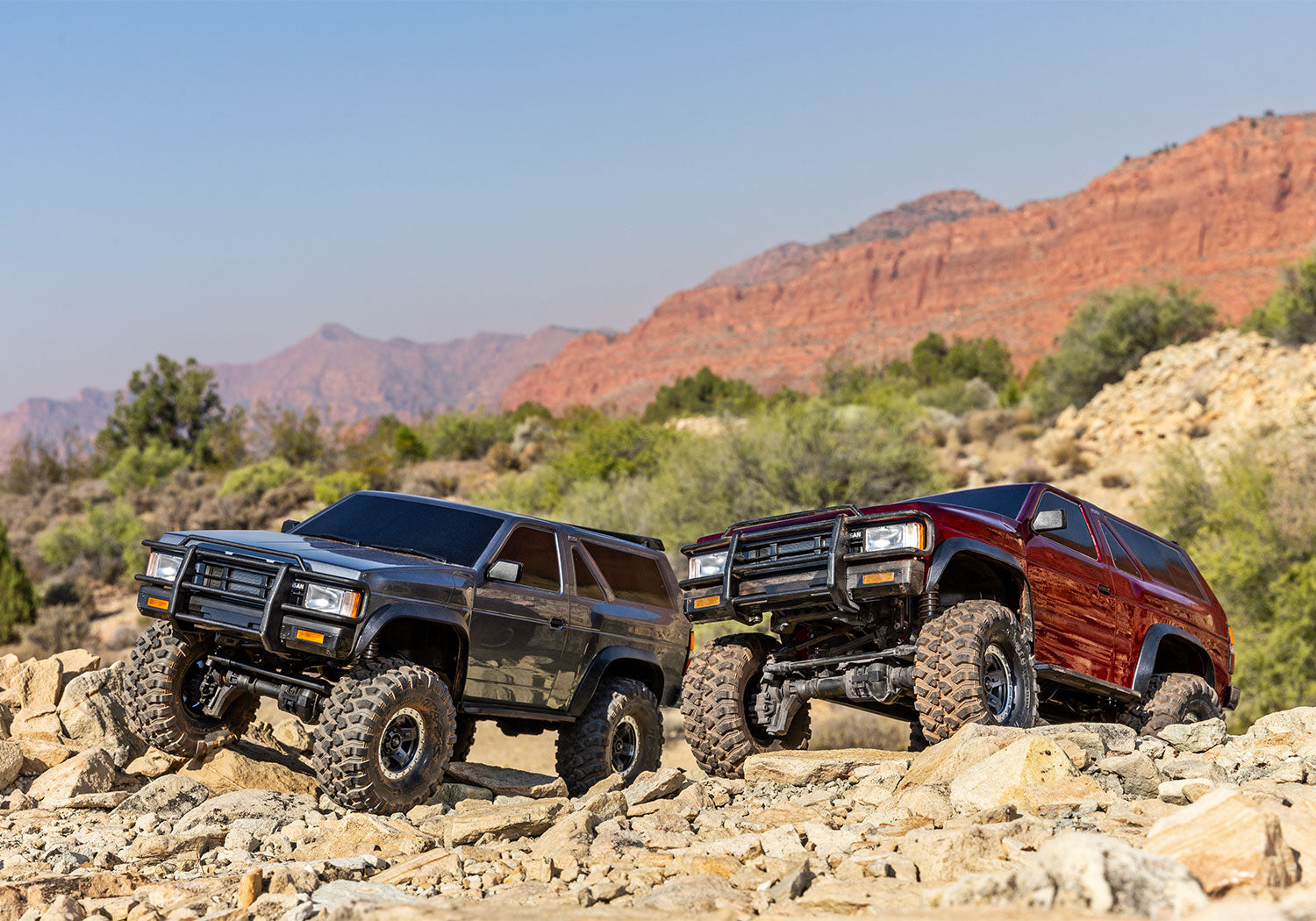 Traxxas TRX-4 Nissan Pathfinder Clipless RTR 110056-4