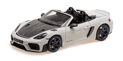 MiniChamps Porsche Spyder RS Weissach Wit 1/18 110063131