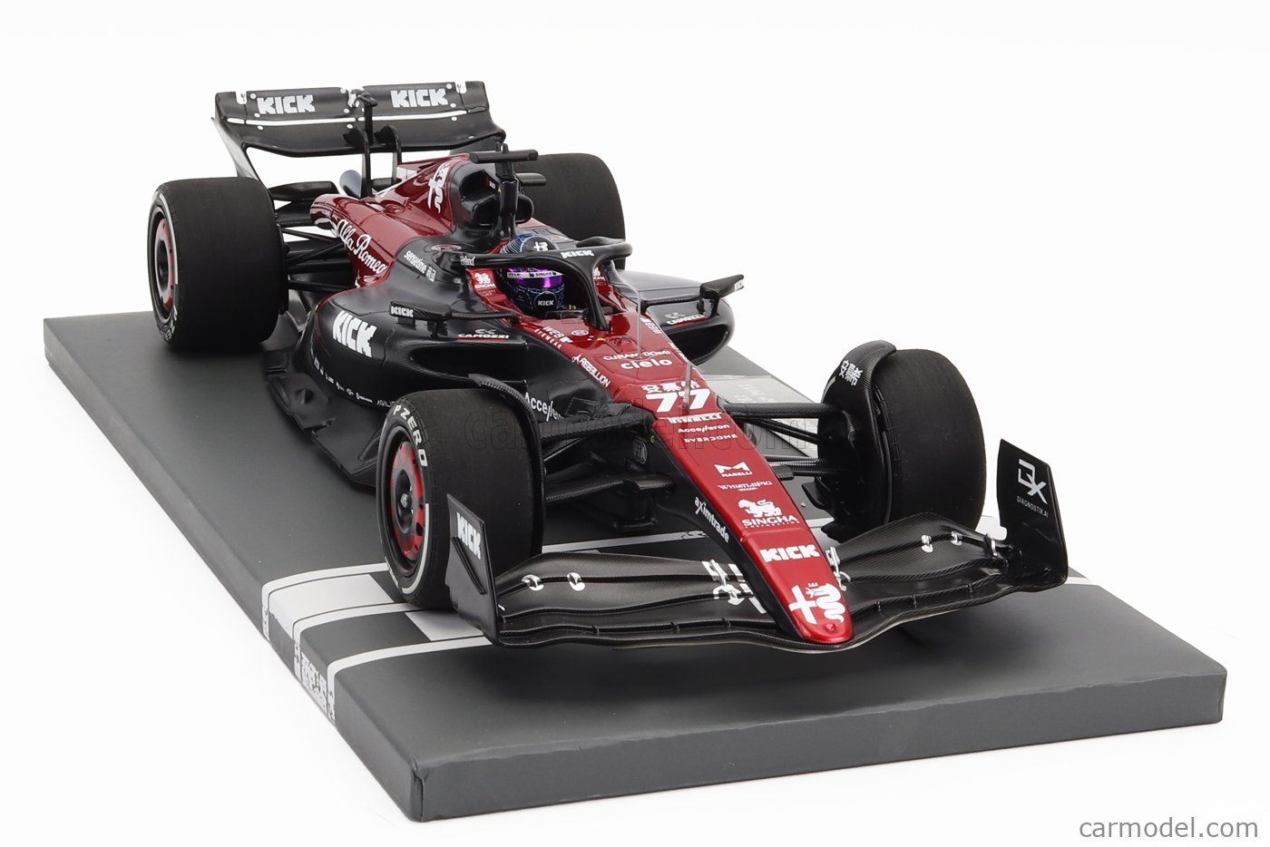 MiniChamps Alfa Romeo Ferrari C43 24 Guanyu Zhou F1 2023 117230124