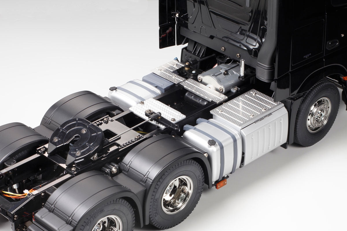 Tamiya Camión Mercedes Actros 3363 6x4 Gigaspace KIT 56348