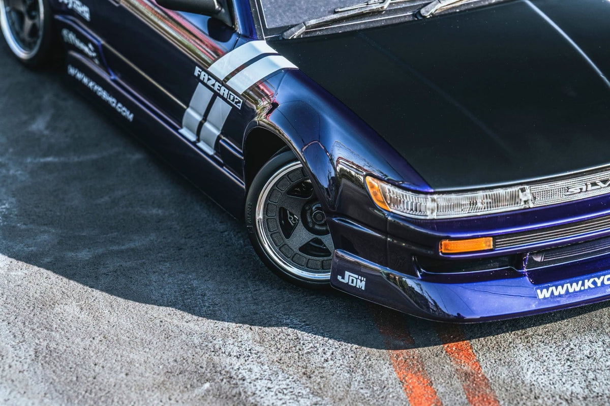 Kyosho Fazer Drift D2 Readyset D2 Nissan Silvia S13 Tuned-versie RTR 34503T1B