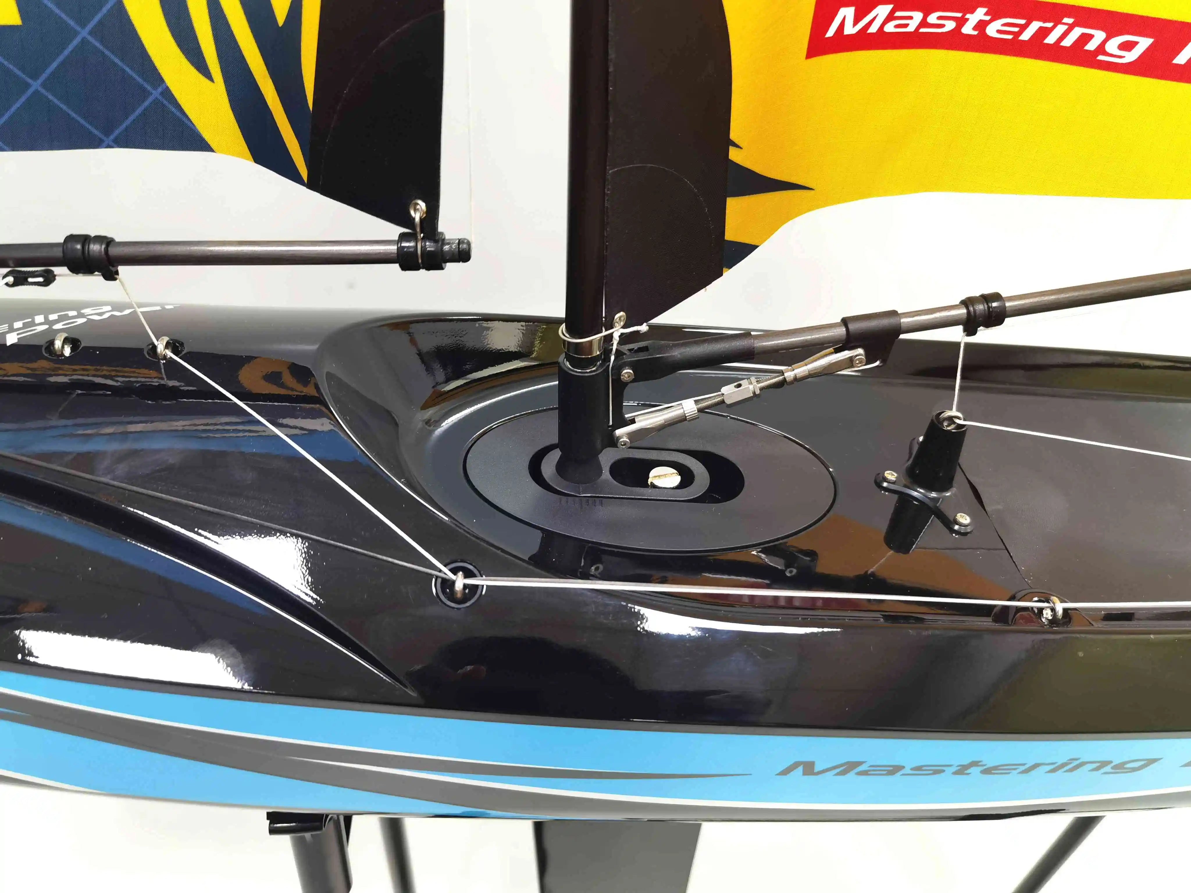 Joysway Barca a vela Focus III 995 mm RTR JW8812V3