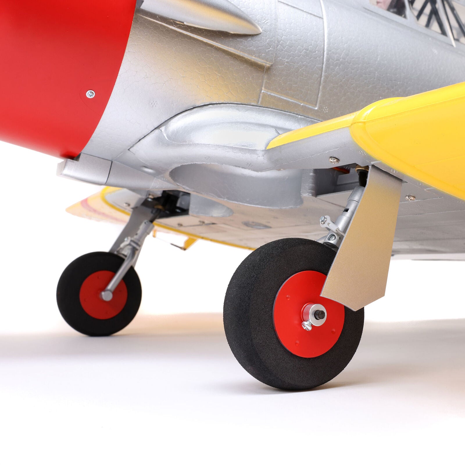 Eflite SNJ-5/AT-6 Texan 1.5m BNF Basic AS3X and SAFE Select EFL08750
