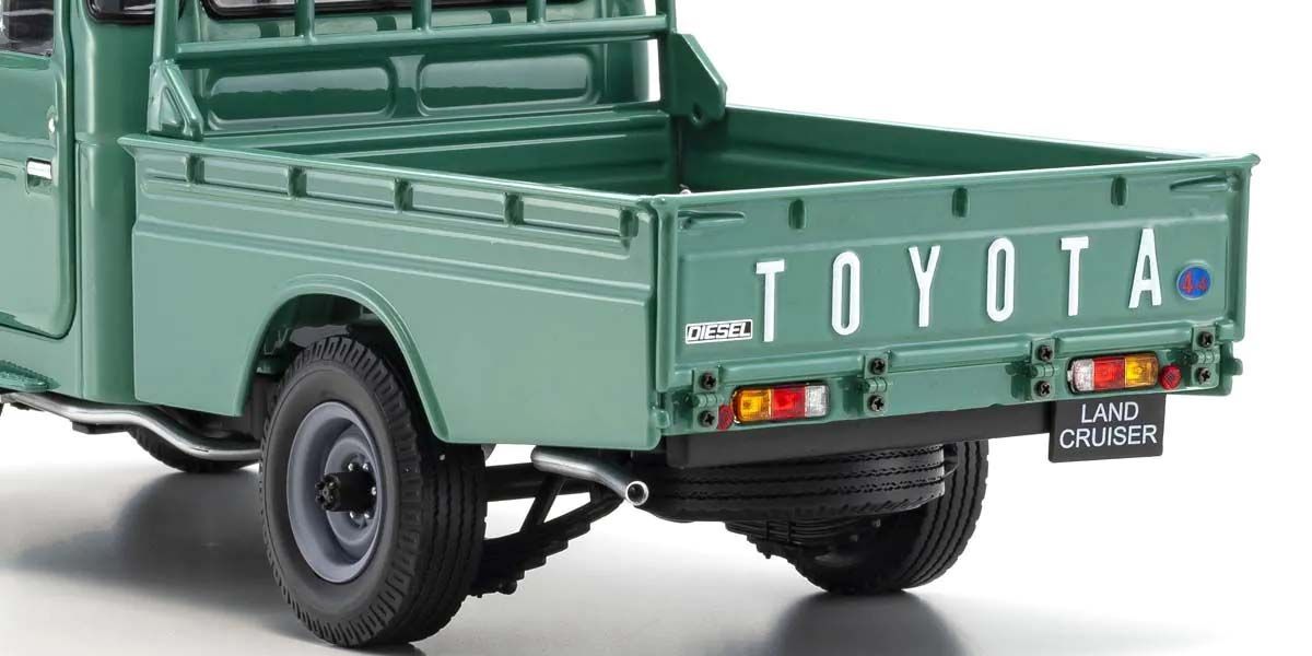 Kyosho Diecast Toyota Land Cruiser 40 Pick Up 1980 Fashion Green 1/18 KS08958FG