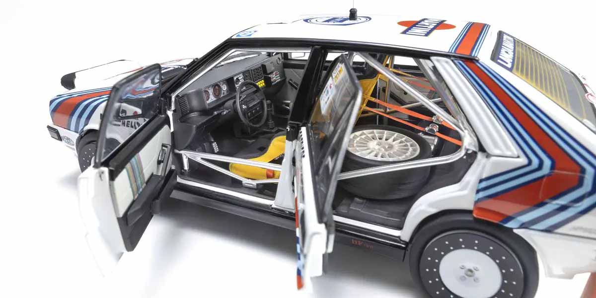 Kyosho Diecast Lancia Delta HF 4WD Rally Monte Carlo 1988 Martini Rossi N°3 1/18 KS08960F