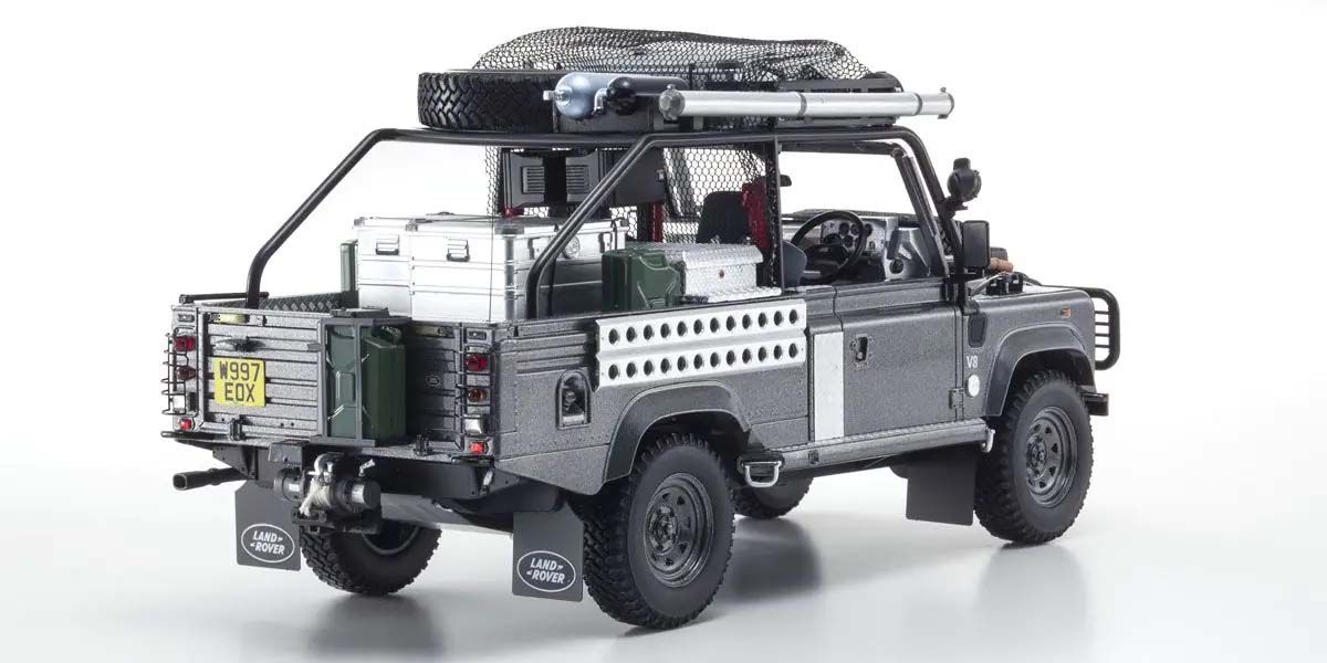 Kyosho Diecast Land Rover Defender 2001 Tomb Raider Edition 1/18 KSR08903TR