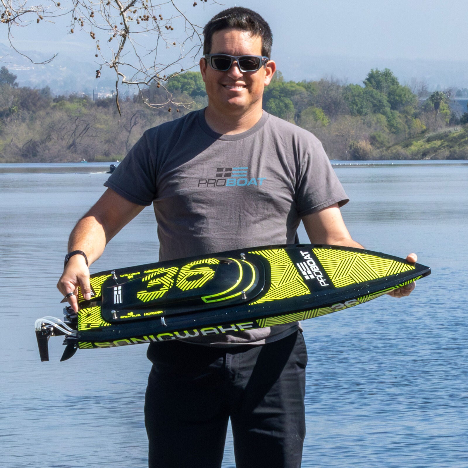 Pro Boat Sonicwake 36" V3 Deep-V Brushless 8S RTR PRB-2171