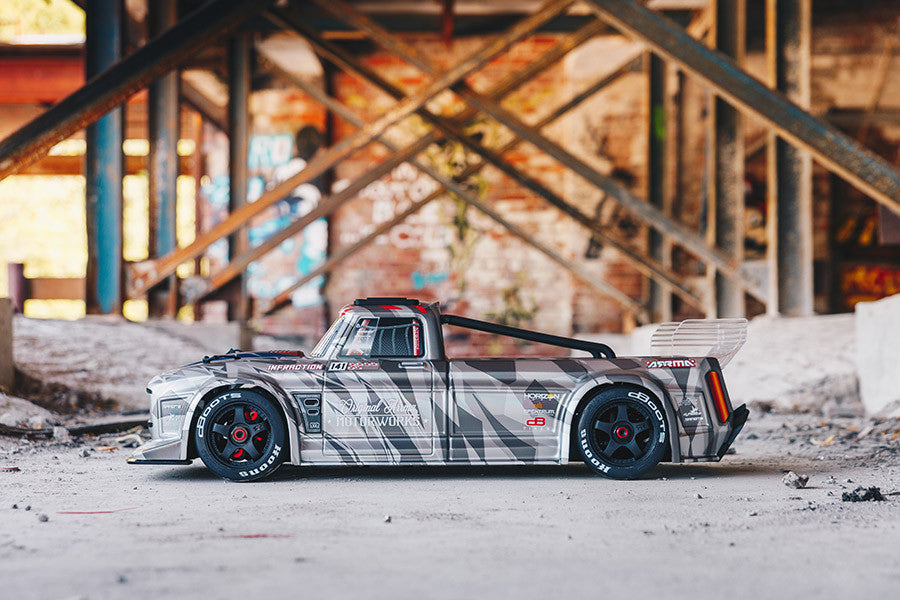 Arrma Street Bash Infraction Resto Mod BLX 6S RTR 1/7 ARA7615V2