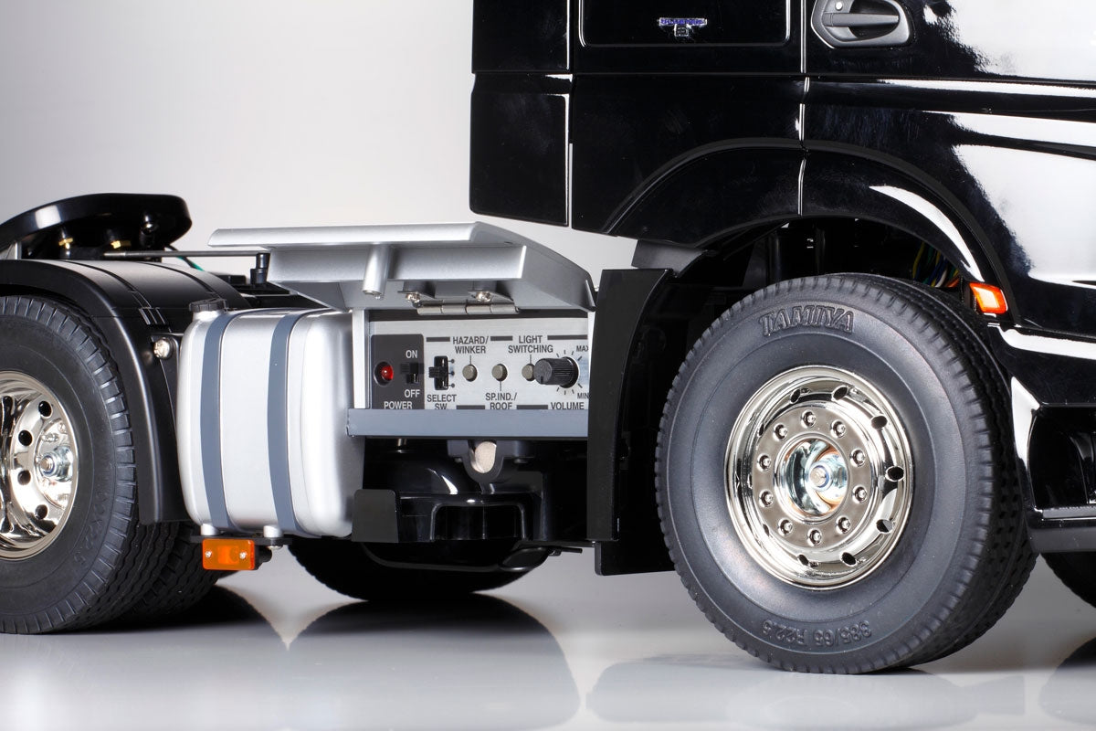 Tamiya Camión Mercedes Actros 3363 6x4 Gigaspace KIT 56348