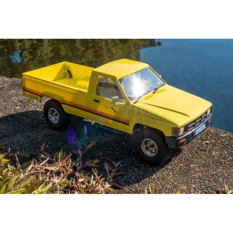 FMS Scaler Toyota Hilux 1983 4WD 1/18 RTR FMS11816RTR