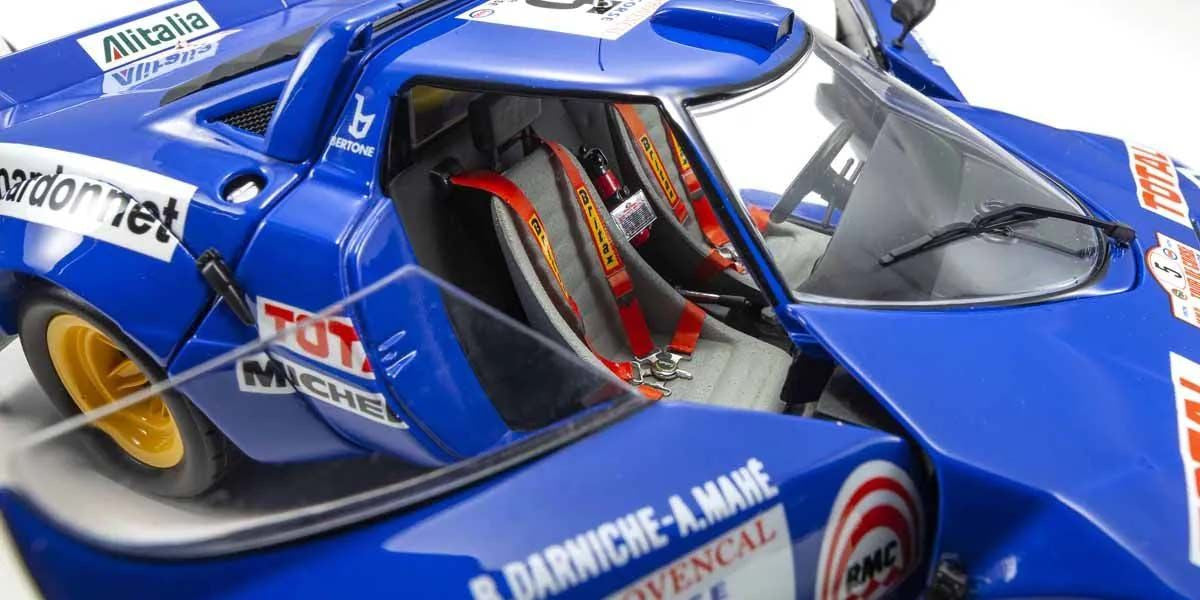 Kyosho Diecast Lancia Stratos HF B.Darniche Tour de Corse 1976 Nr.5 1/