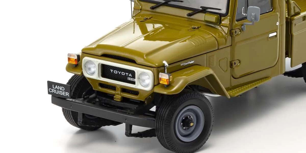 Kyosho Diecast Toyota Land Cruiser 40 Pick Up 1980 Olive 1/18 KS08958K