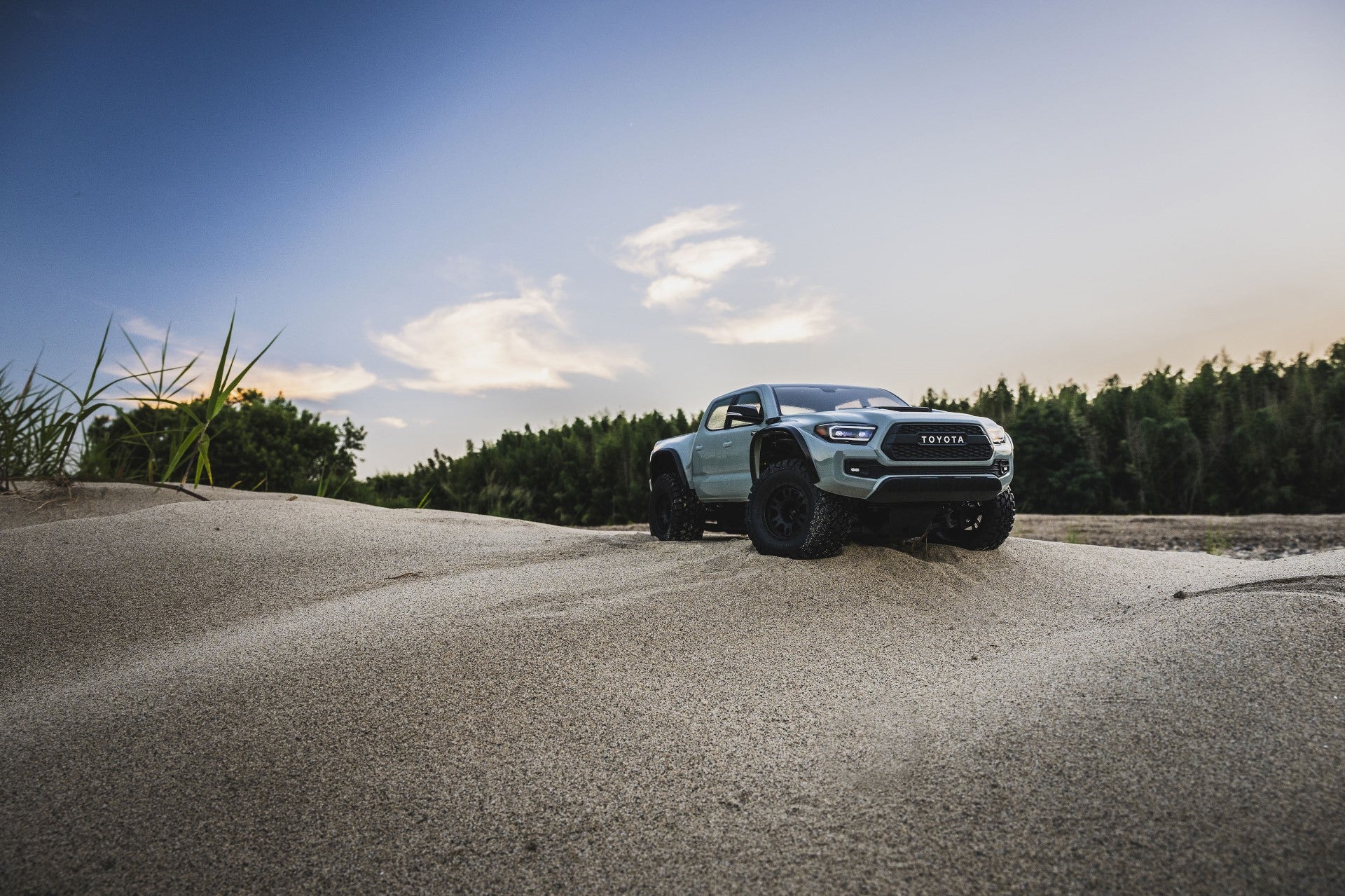 Kyosho KB10L Toyota Tacoma TRD Pro VE 3S RTR