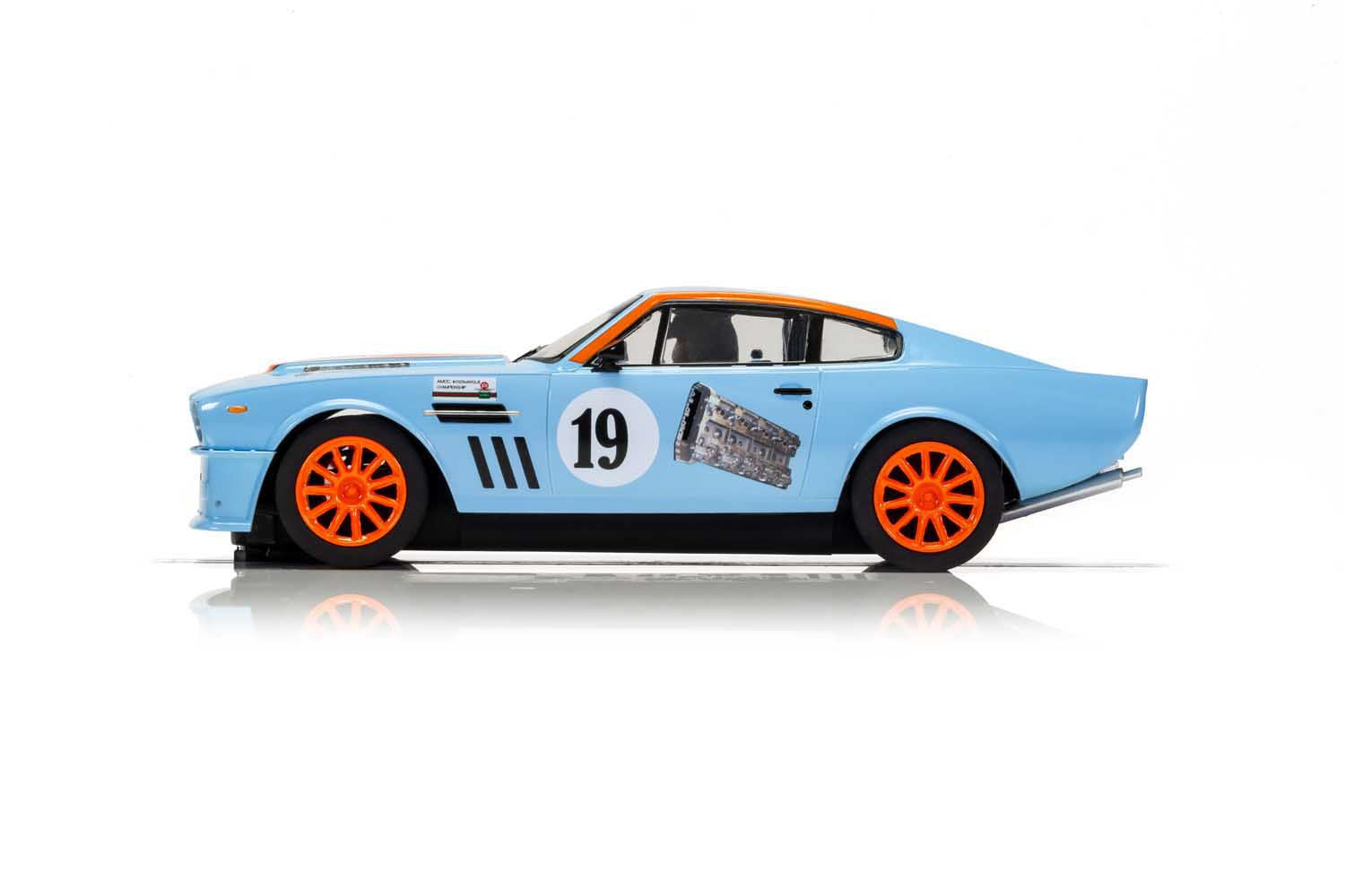 Scalextric Voiture Aston Martin V8 Gulf Rikki Cann Racing Standard C4209