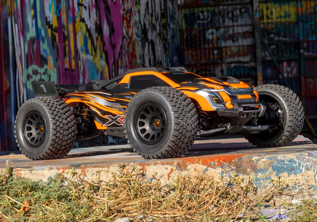 Traxxas XRT Race Truck - 8S - BRUSHLESS - TELEMETRIE 4X4 1/5 NOIR sans Batterie ni Chargeur 78086-4-BLK Traxxas XRT Race Truck - 8S - BRUSHLESS - TELEMETRIE 4X4 1/5 NOIR sans Batterie ni Chargeur 78086-4-BLK